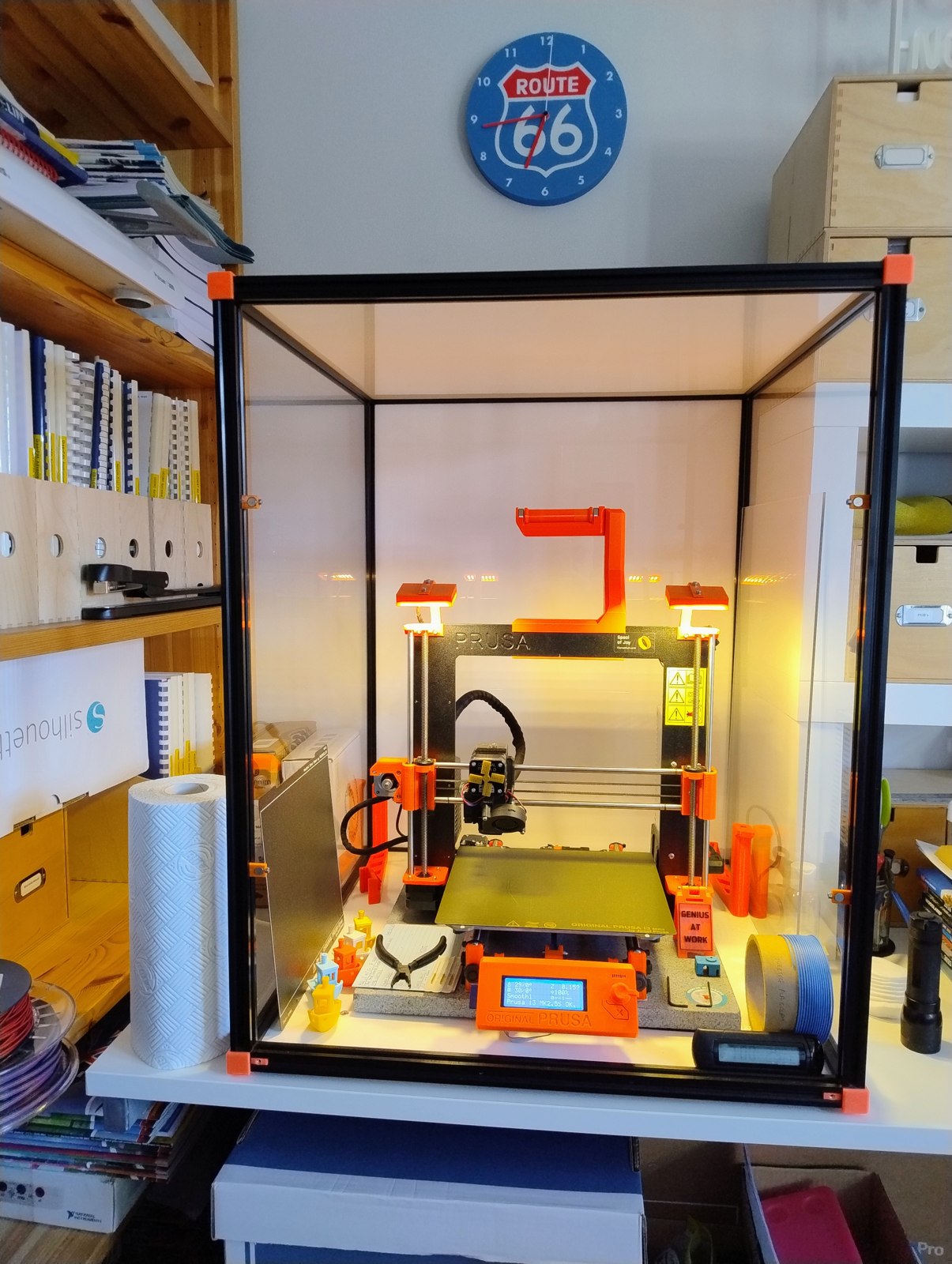 Enclosed Prusa i3 3D printer